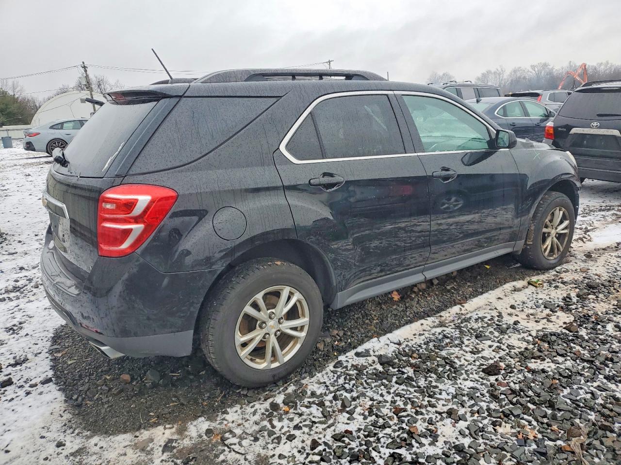 2017 CHEVROLET EQUINOX LT photo 3