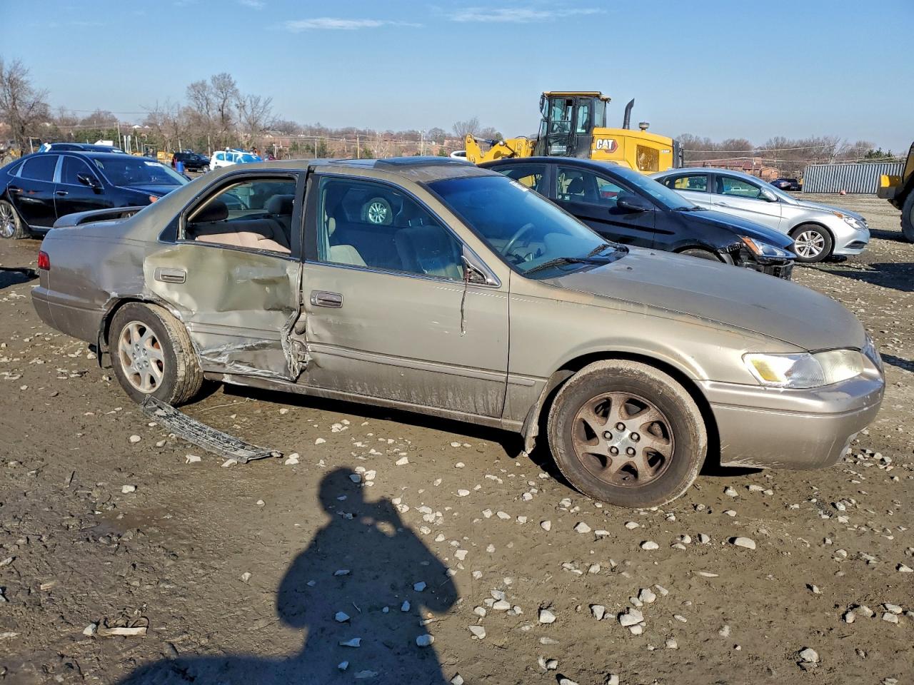 1999 TOYOTA CAMRY LE photo 4