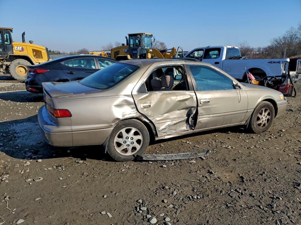1999 TOYOTA CAMRY LE photo 3