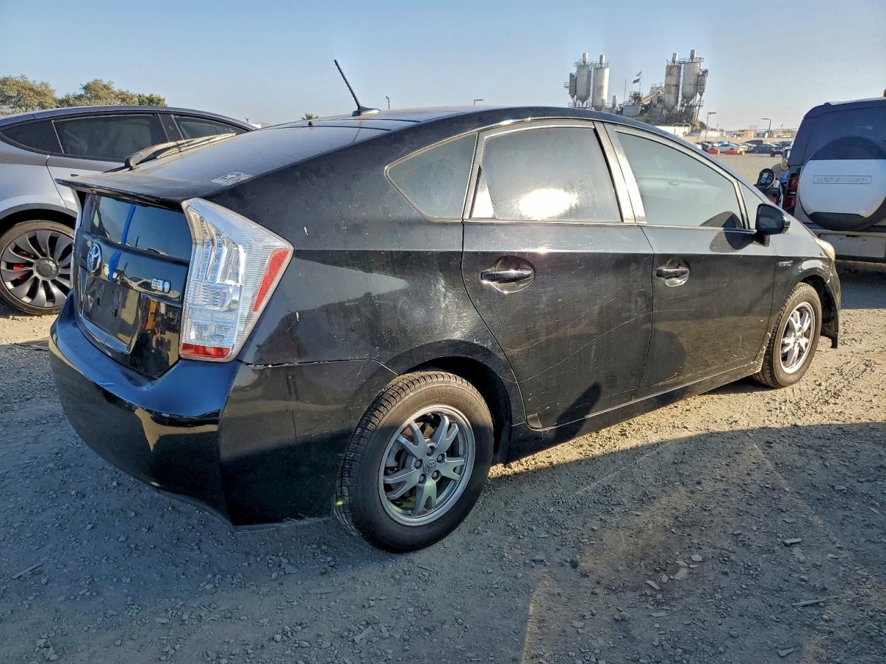 2013 TOYOTA PRIUS photo 3