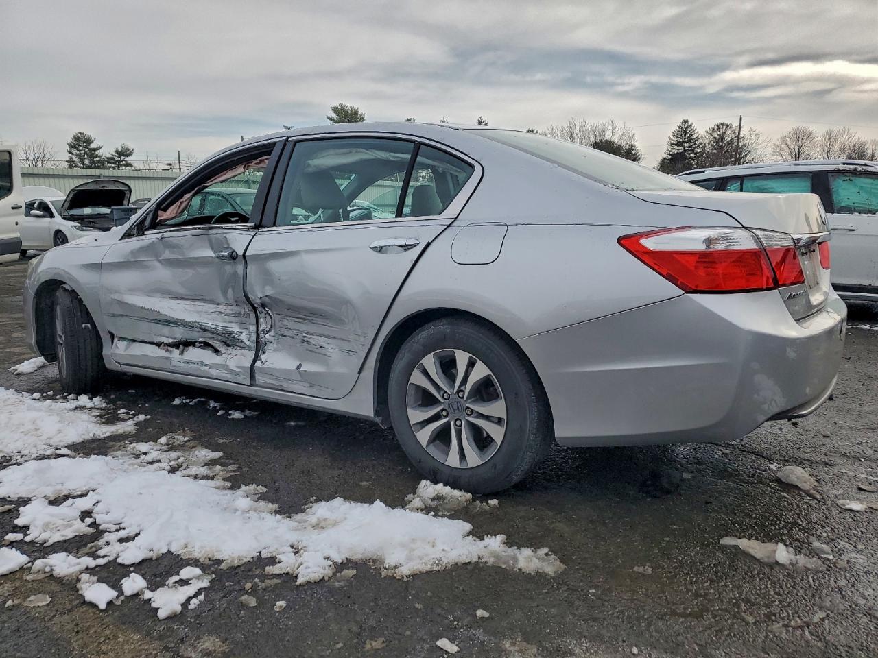 2014 HONDA ACCORD LX photo 2
