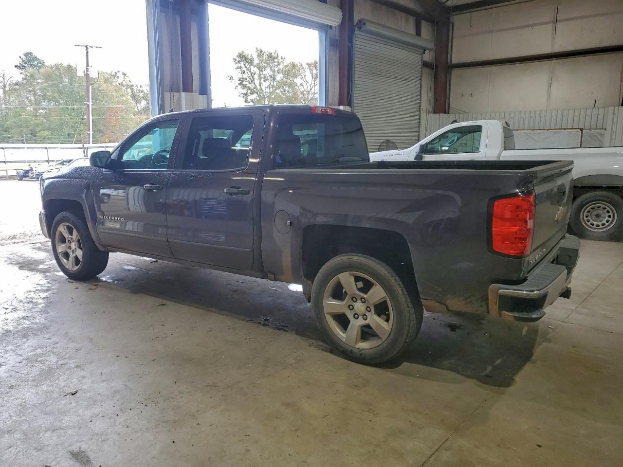 2016 CHEVROLET SILVERADO C1500 LT photo 2