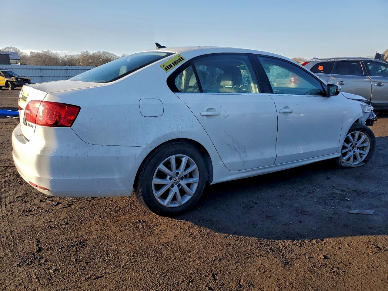 2013 VOLKSWAGEN JETTA SE photo 3