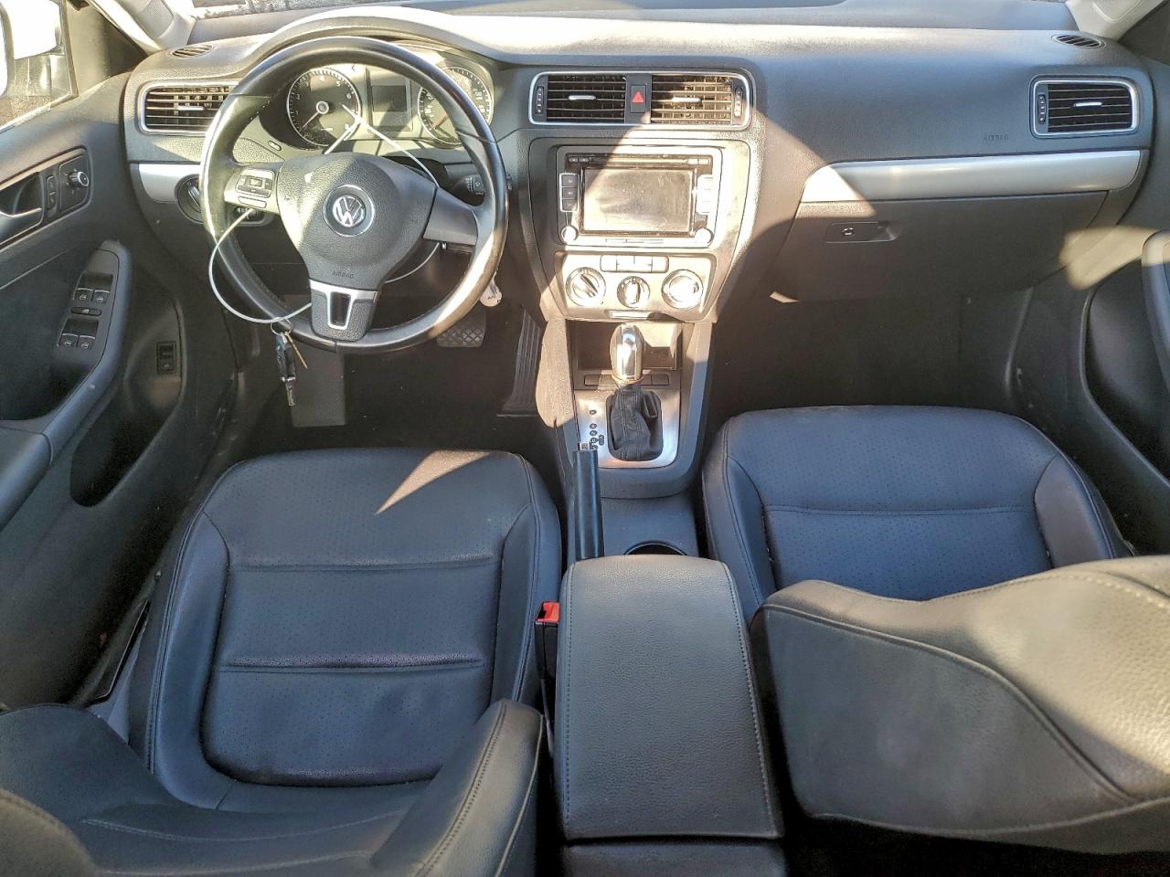 2013 VOLKSWAGEN JETTA SE photo 8