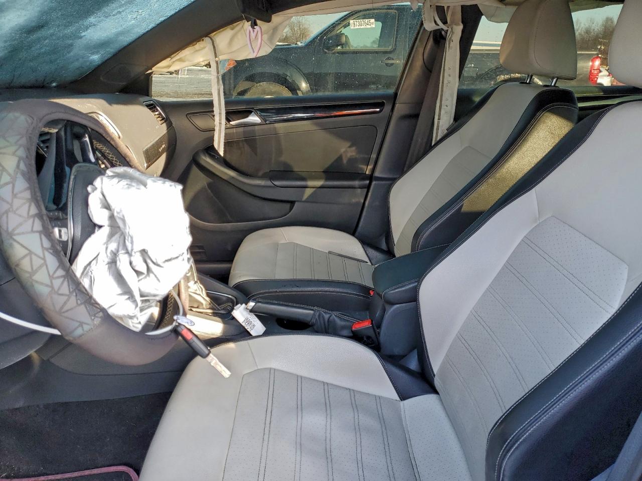 2015 VOLKSWAGEN JETTA SE photo 13