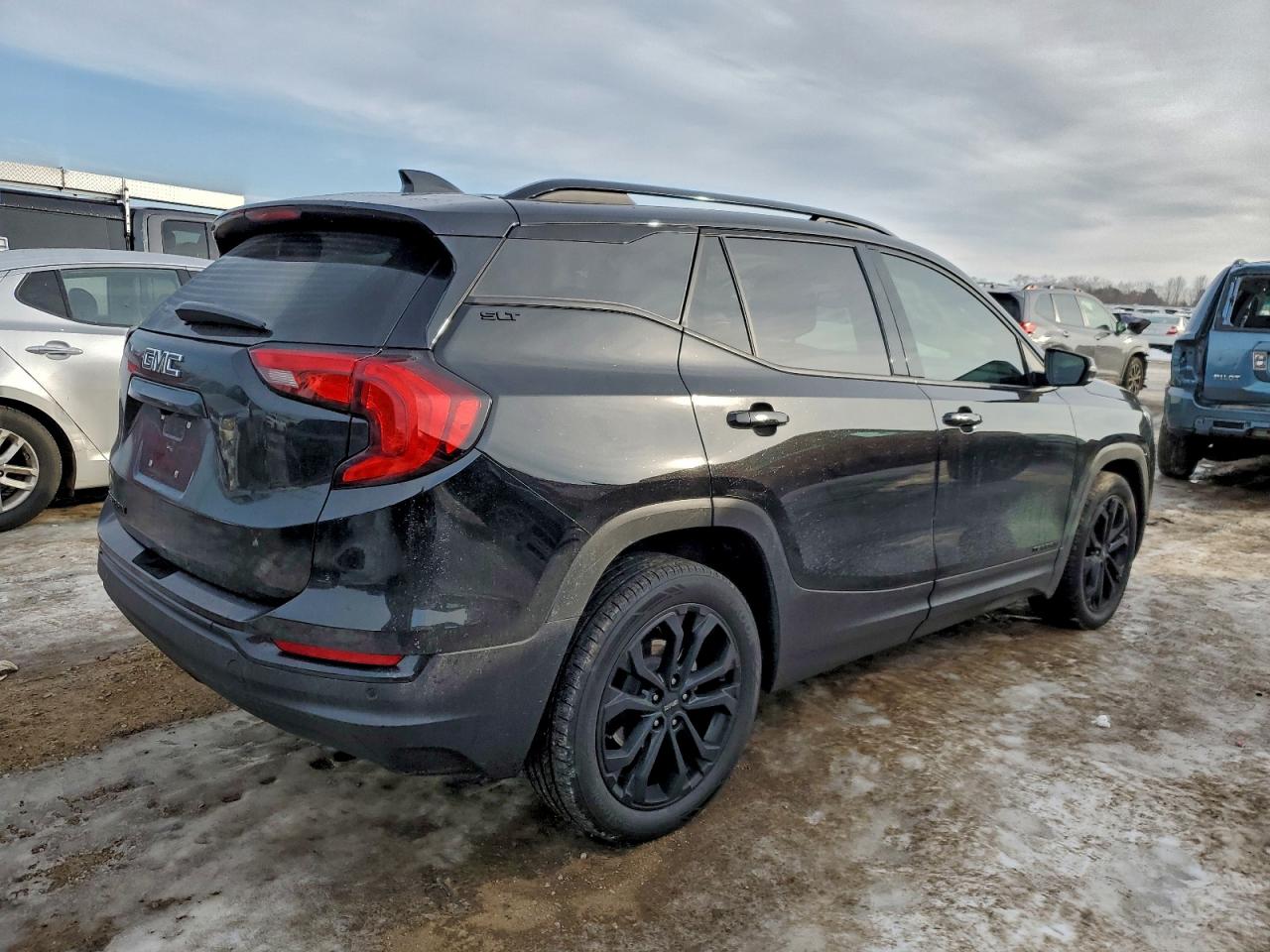 2020 GMC TERRAIN SLT photo 3