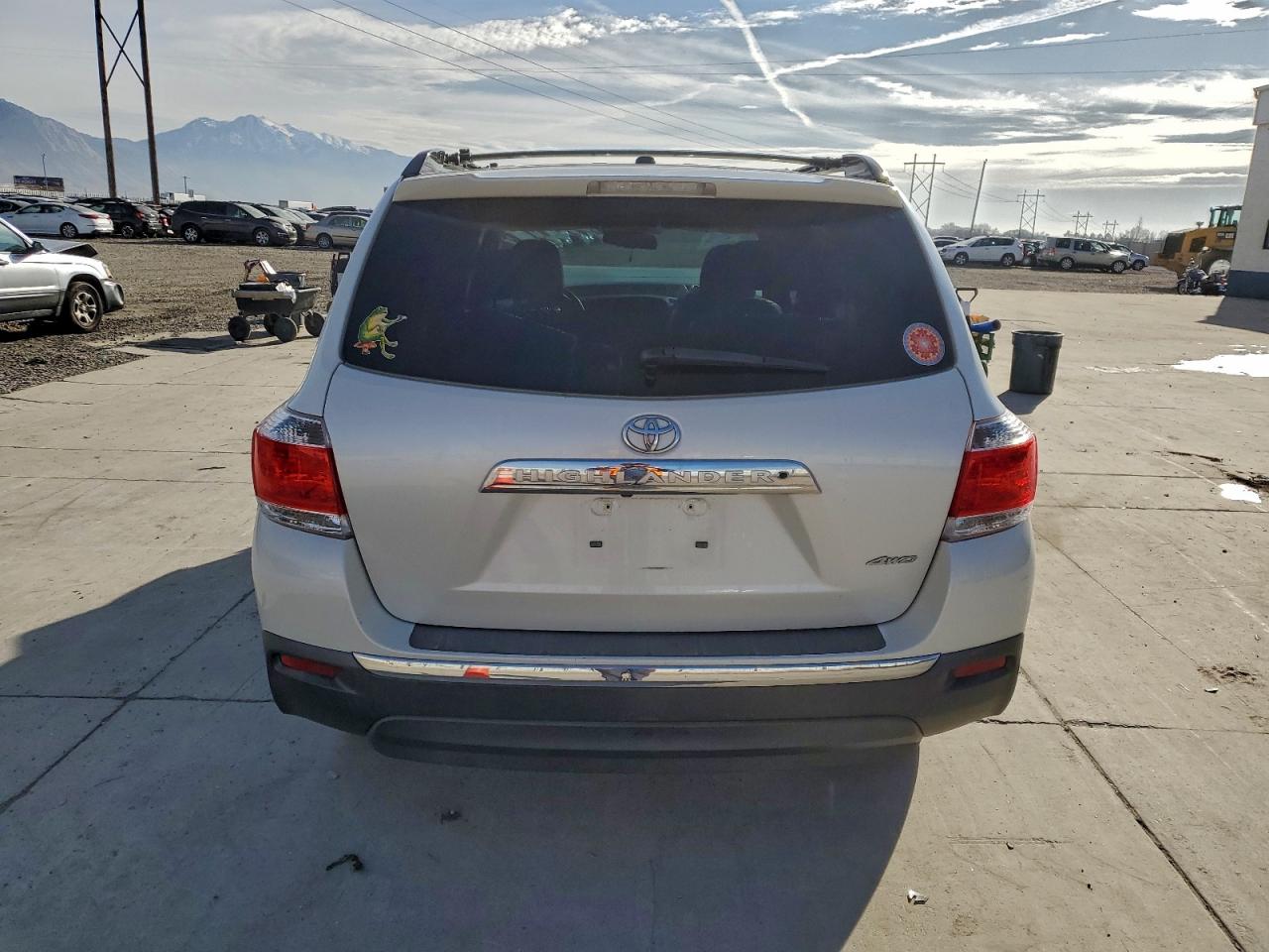 2011 TOYOTA HIGHLANDER BASE photo 6