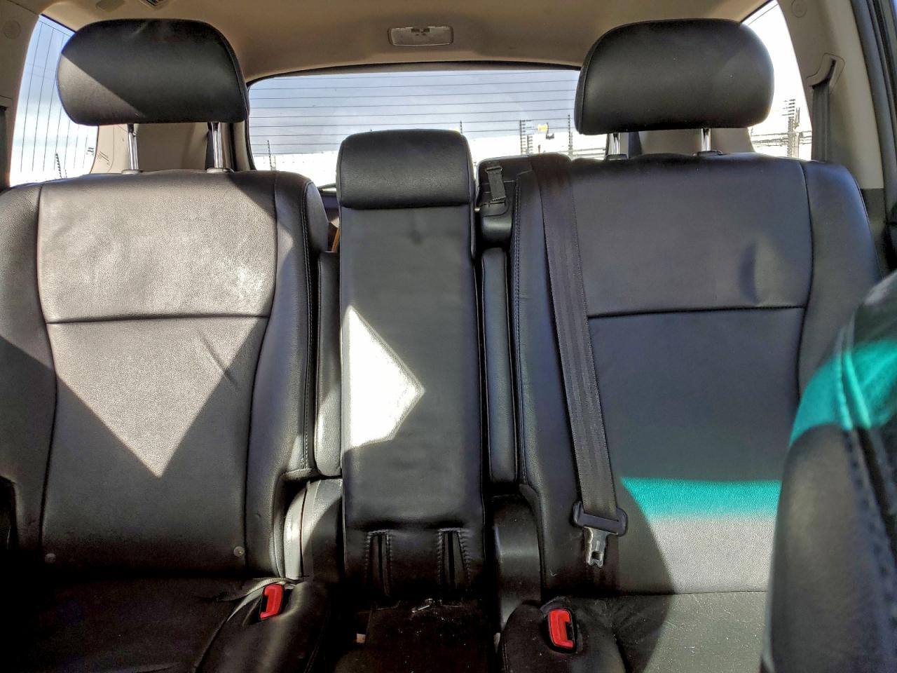 2011 TOYOTA HIGHLANDER BASE photo 10
