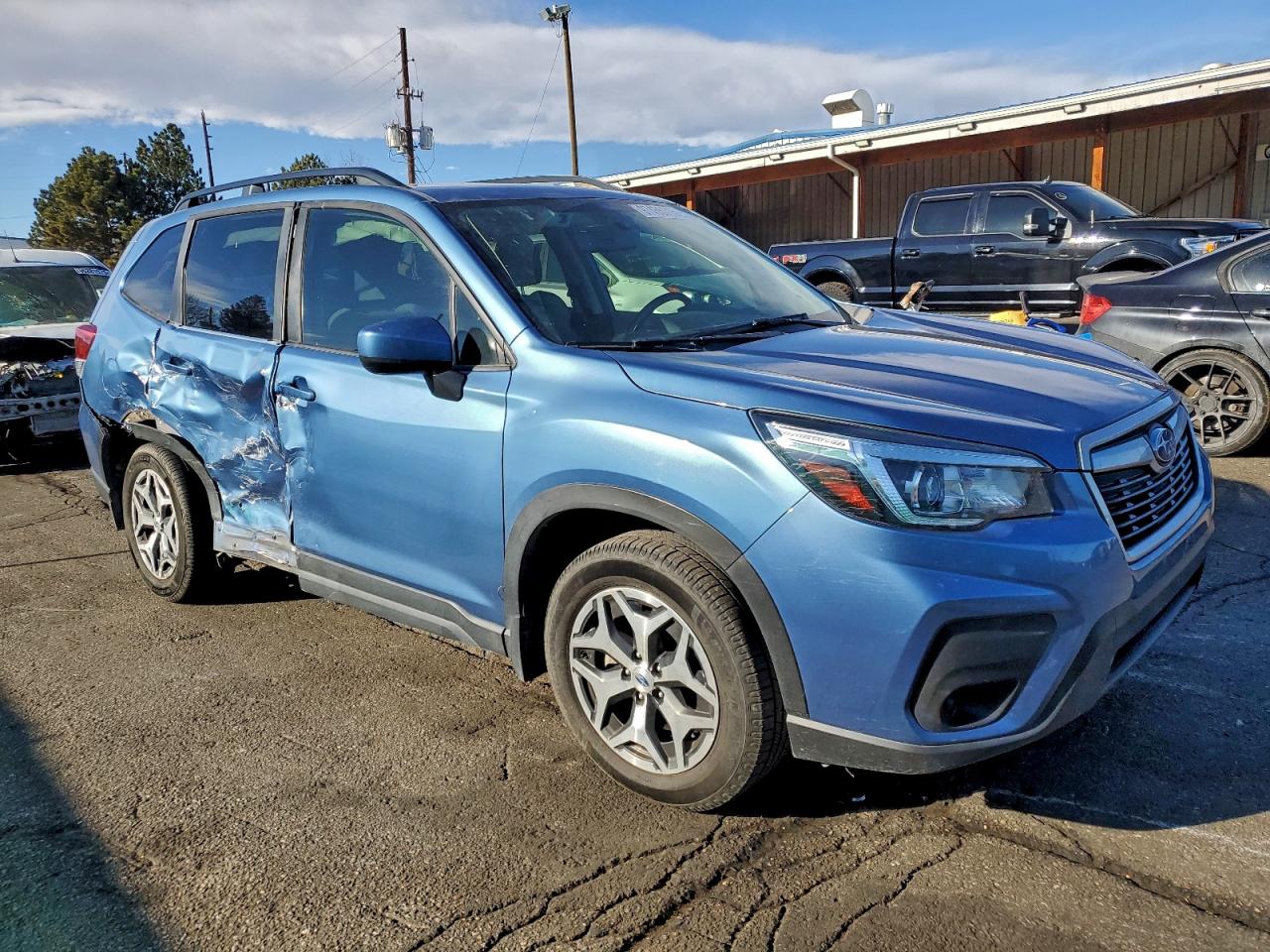 2019 SUBARU FORESTER PREMIUM photo 4