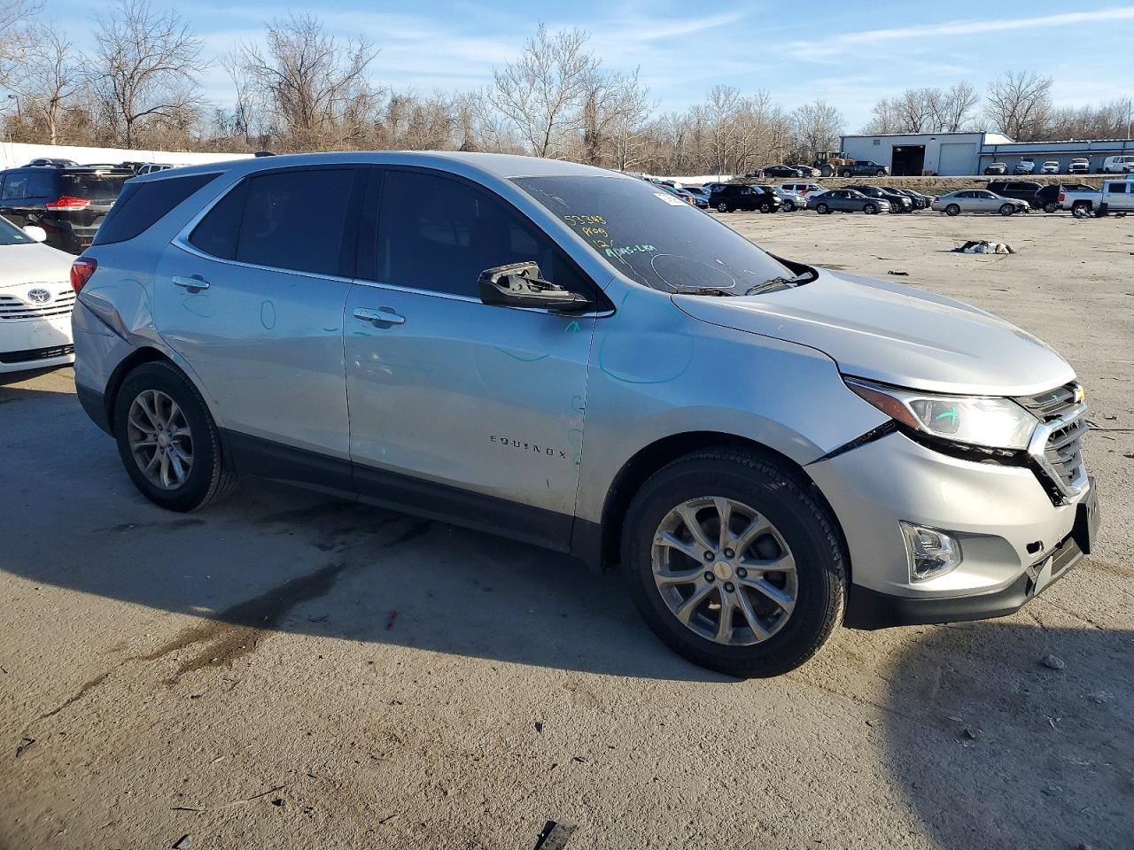 2020 CHEVROLET EQUINOX LT photo 7