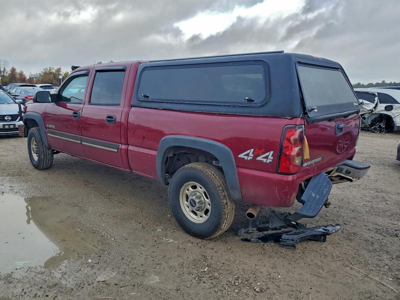 2004 CHEVROLET SILVERADO K2500 photo 2