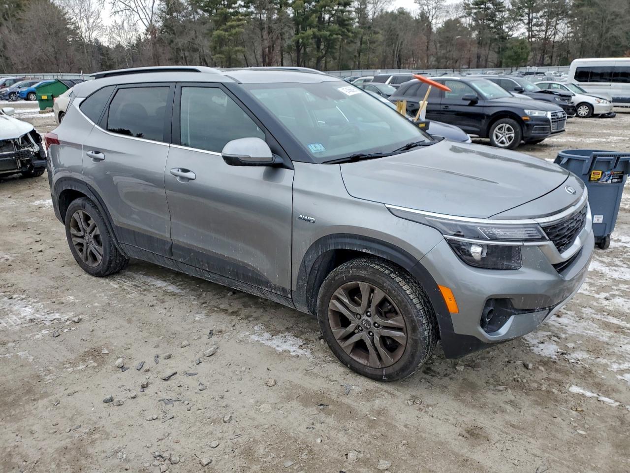 2021 KIA SELTOS S photo 7