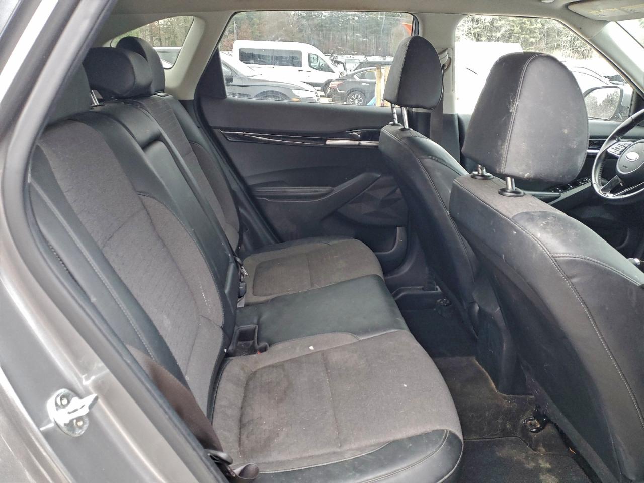 2021 KIA SELTOS S photo 21