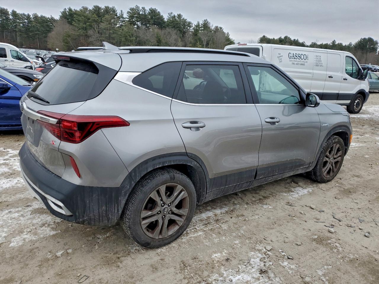 2021 KIA SELTOS S photo 5