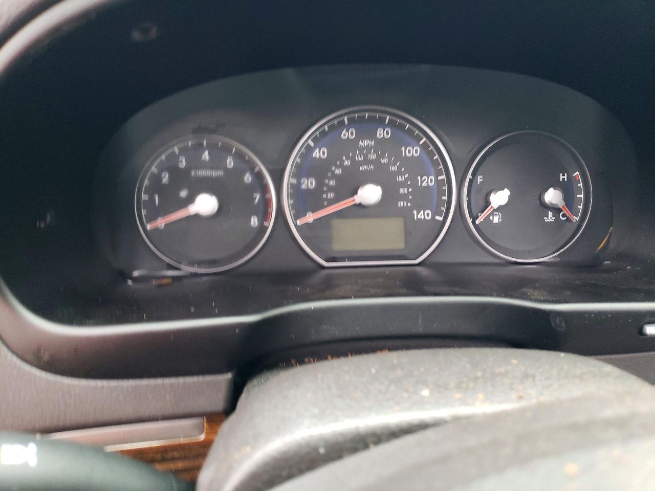 2011 HYUNDAI SANTA FE SE photo 17