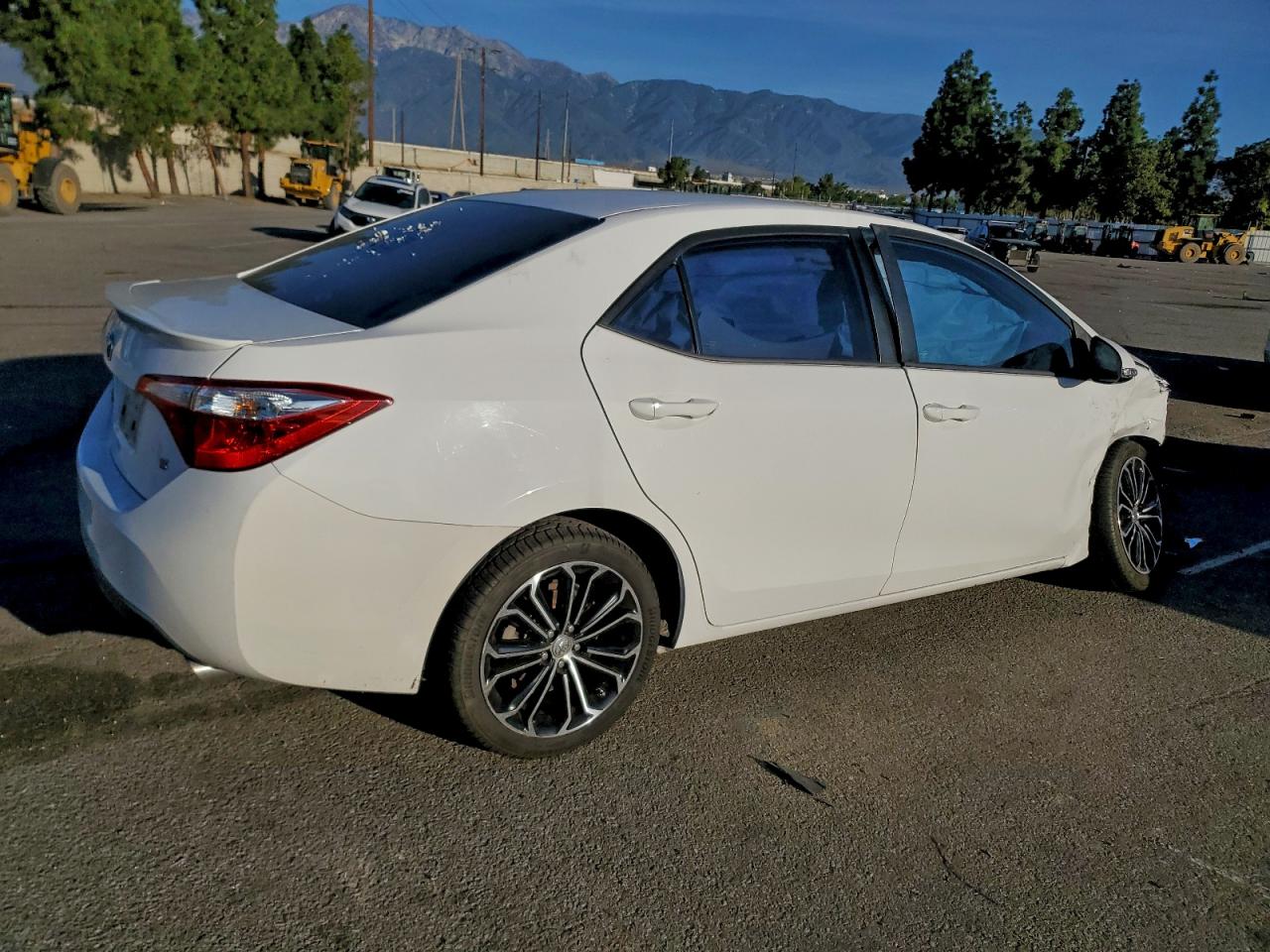 2016 TOYOTA COROLLA L photo 5