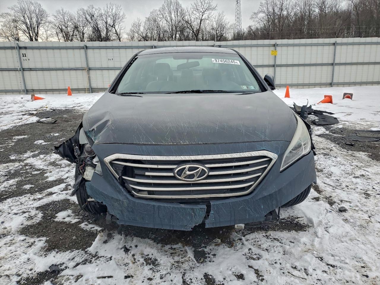 2015 HYUNDAI SONATA SE photo 5