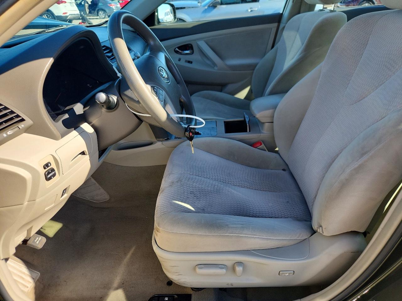 2011 TOYOTA CAMRY BASE photo 7