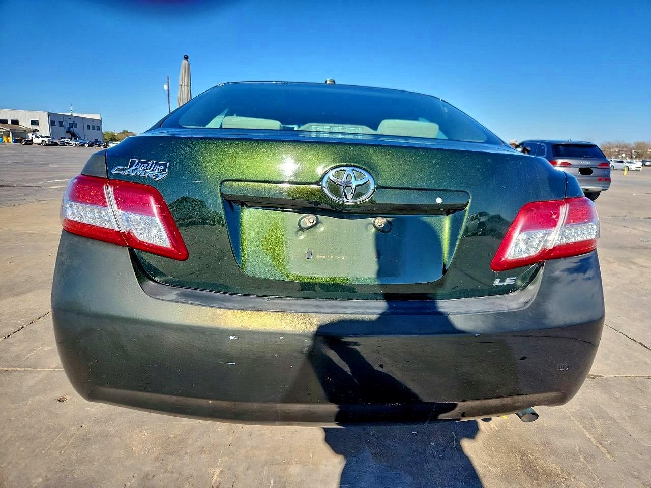 2011 TOYOTA CAMRY BASE photo 6