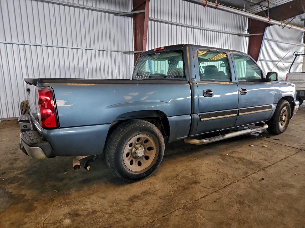 2007 CHEVROLET SILVERADO C1500 CLASSIC CREW CAB photo 3