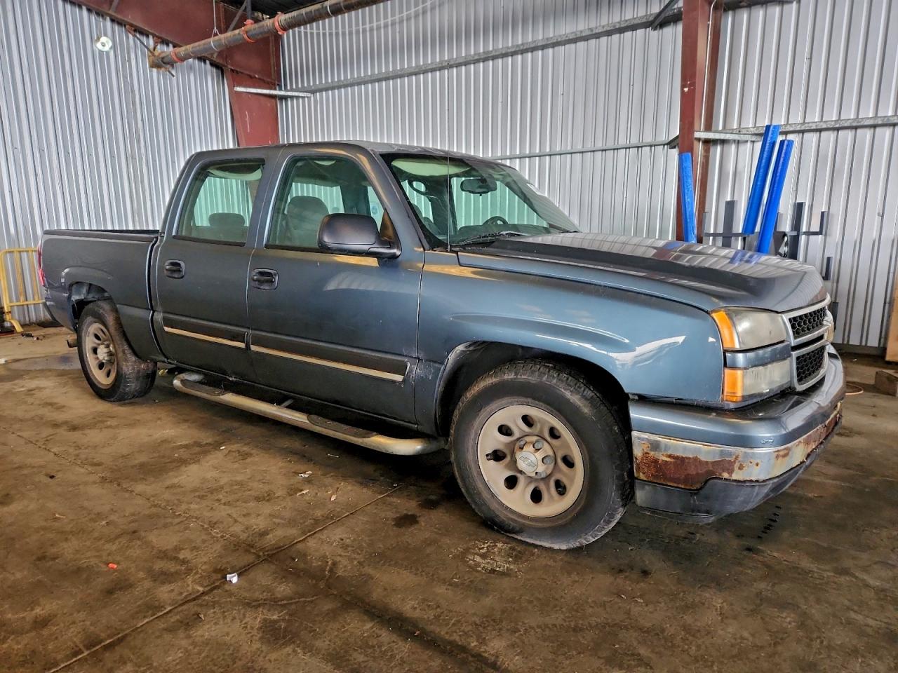 2007 CHEVROLET SILVERADO C1500 CLASSIC CREW CAB photo 4