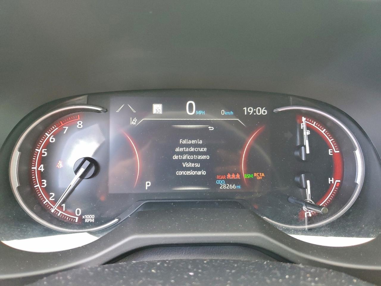 2024 TOYOTA RAV4 XLE photo 9