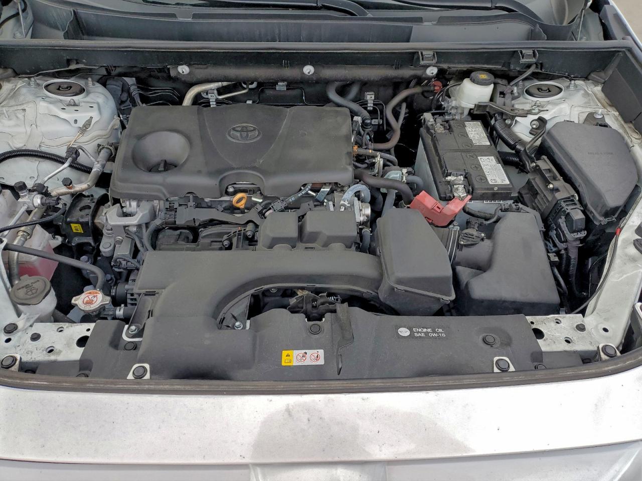 2024 TOYOTA RAV4 XLE photo 12