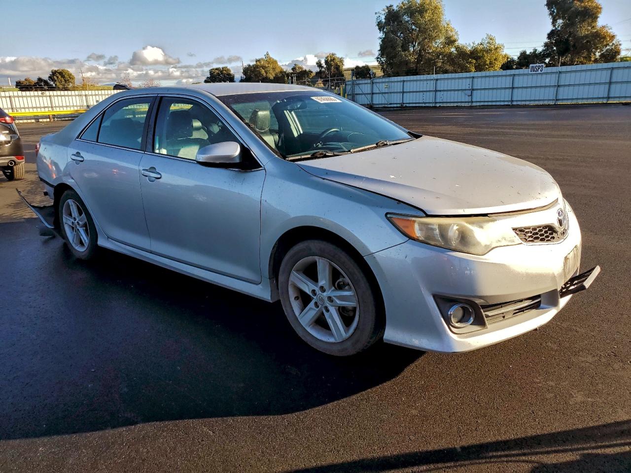 2014 TOYOTA CAMRY L photo 4