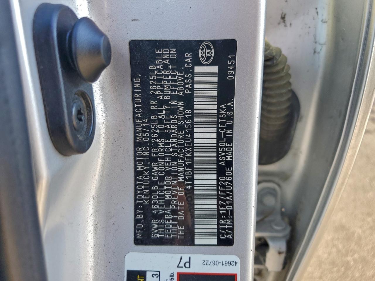 2014 TOYOTA CAMRY L photo 12