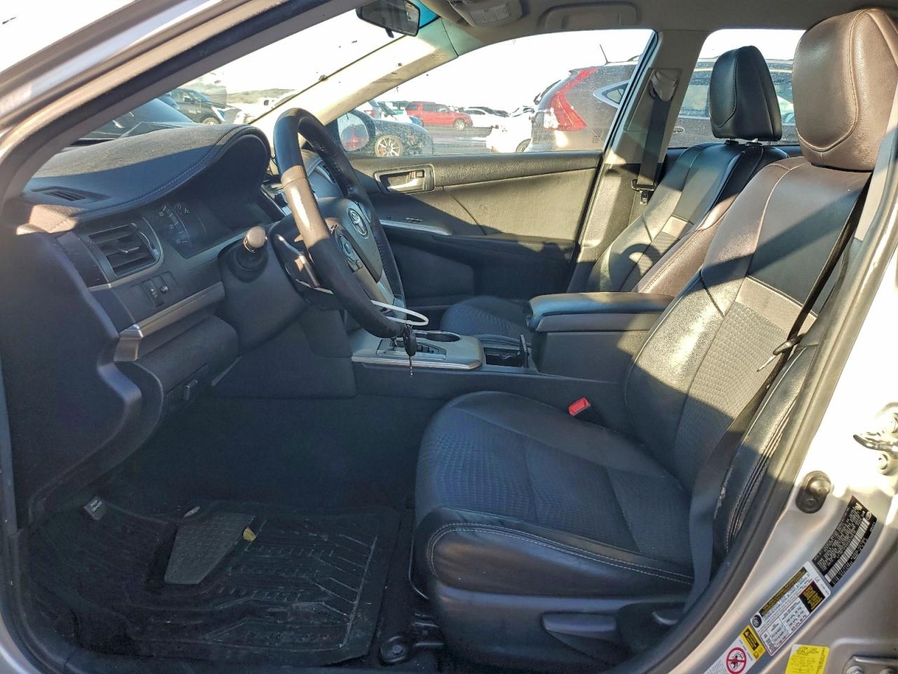 2014 TOYOTA CAMRY L photo 7