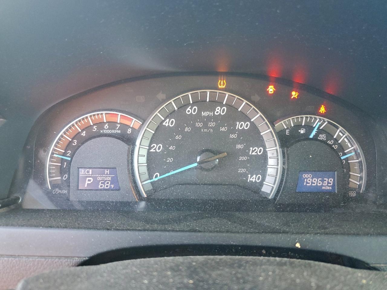 2014 TOYOTA CAMRY L photo 9