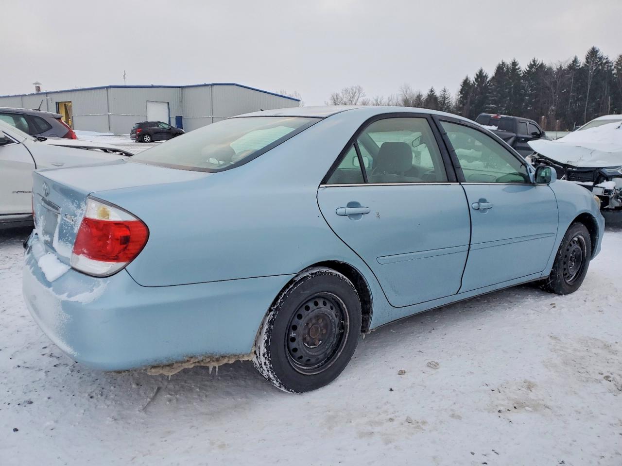 2005 TOYOTA CAMRY LE photo 3