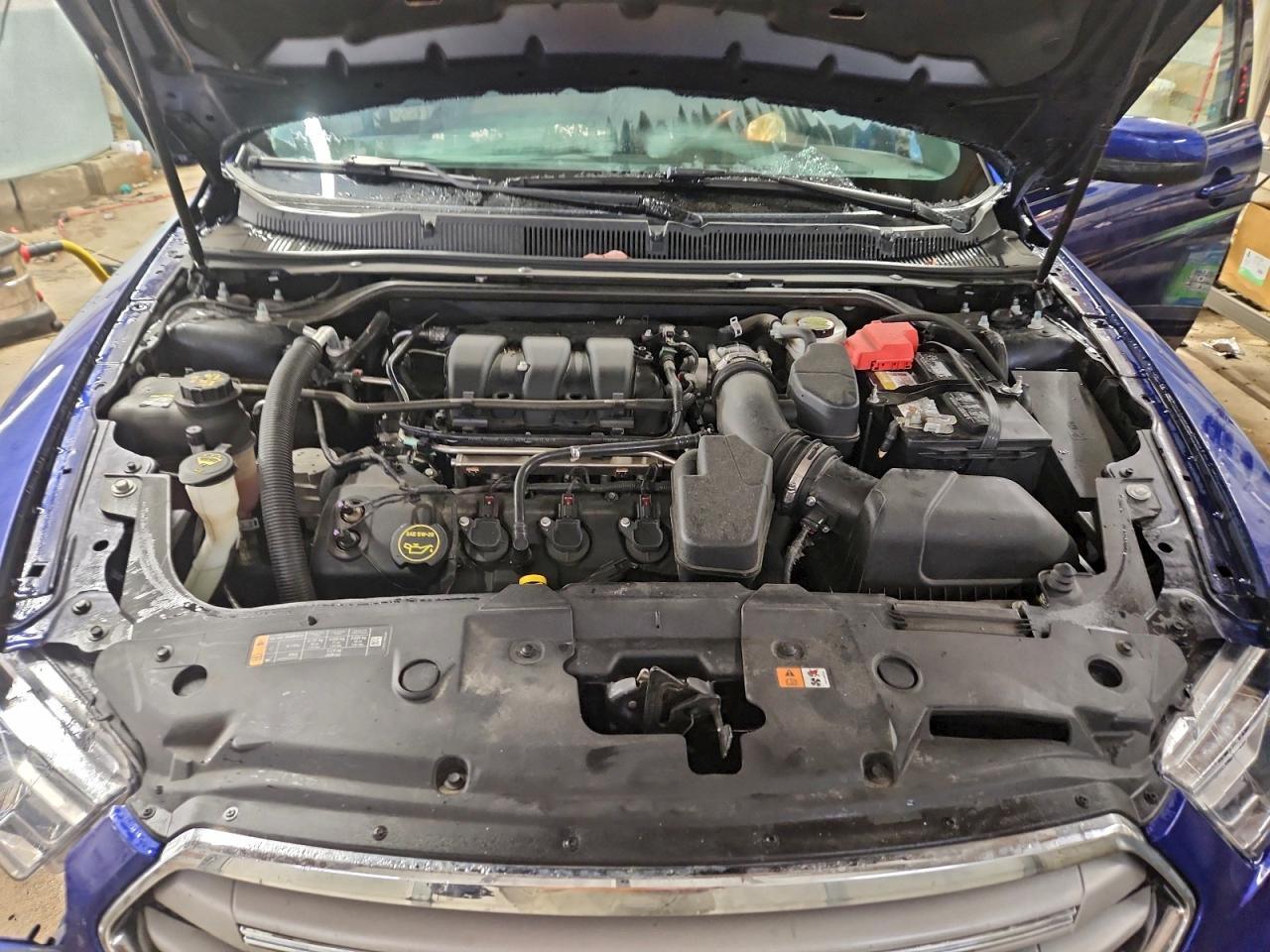 2015 FORD TAURUS SEL photo 11