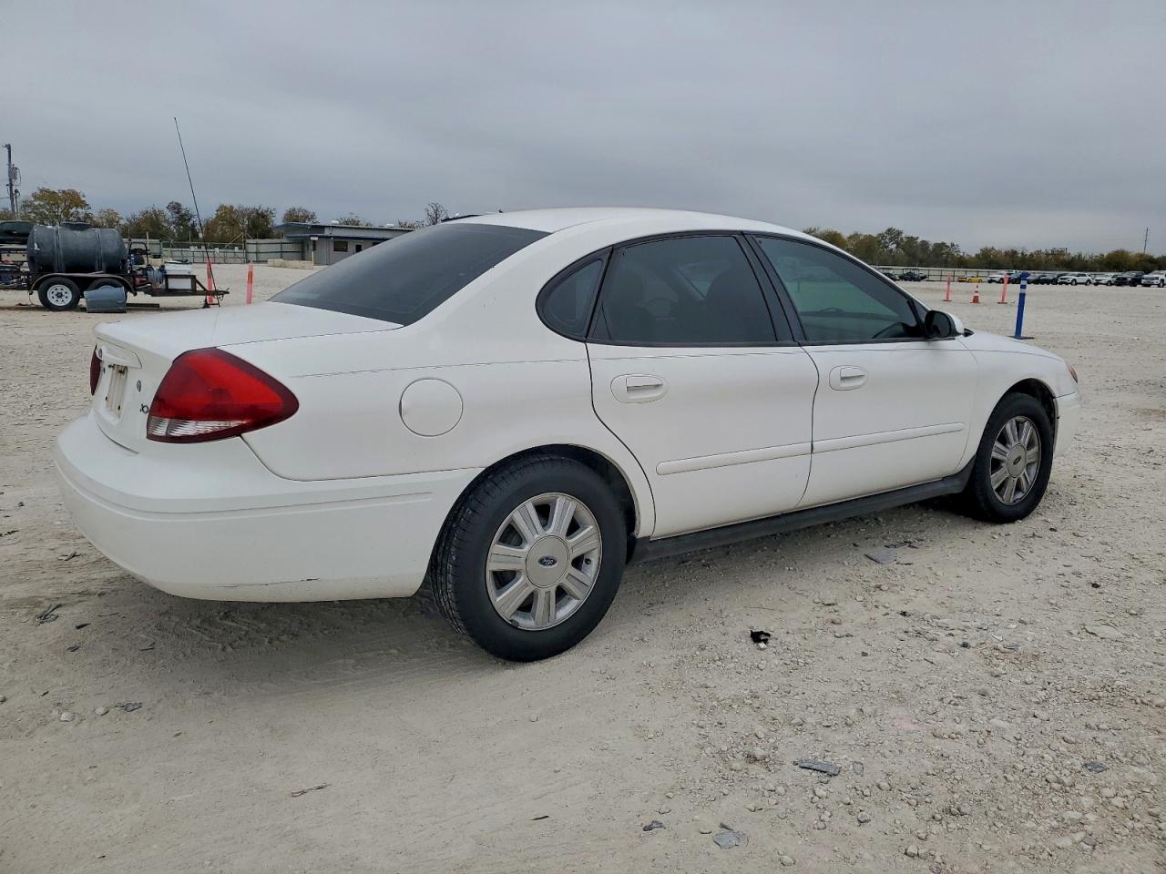 2007 FORD TAURUS SEL photo 3