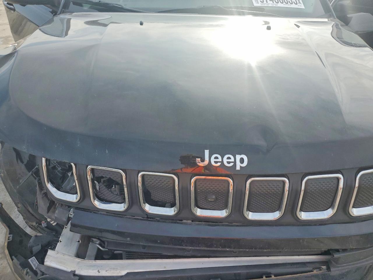 2022 JEEP COMPASS LATITUDE LUX photo 12