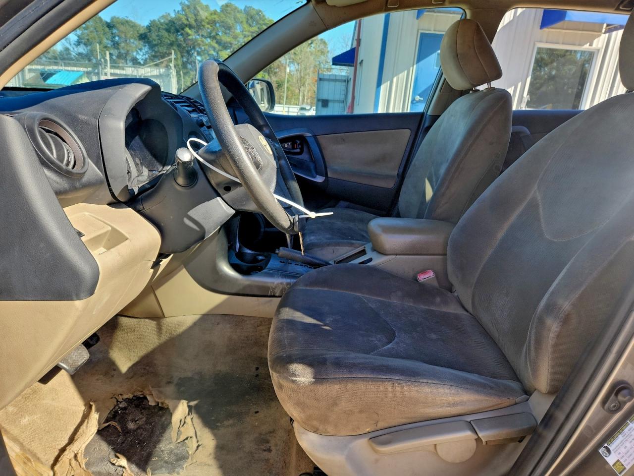2010 TOYOTA RAV4 photo 19