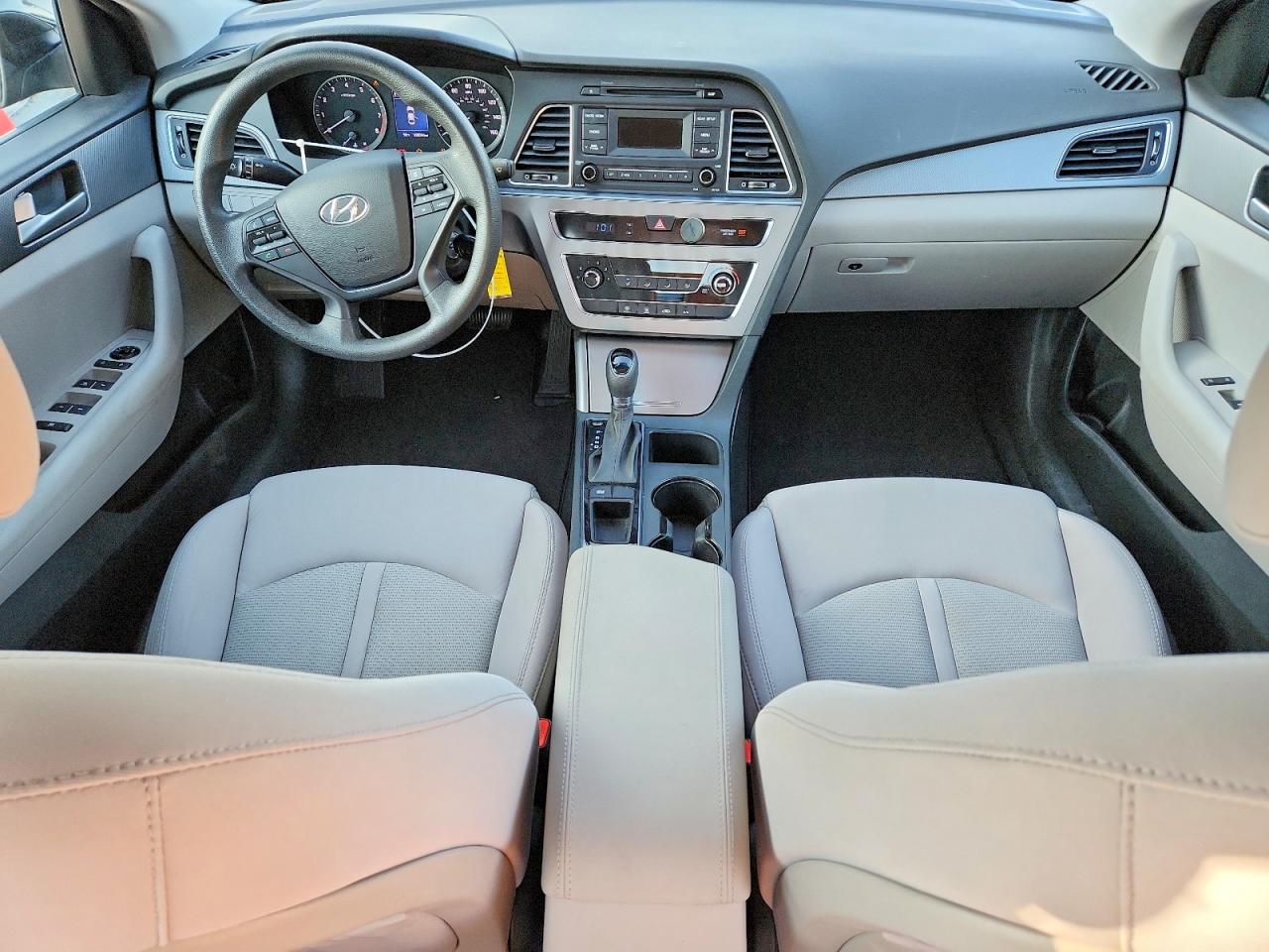 2015 HYUNDAI SONATA SE photo 8