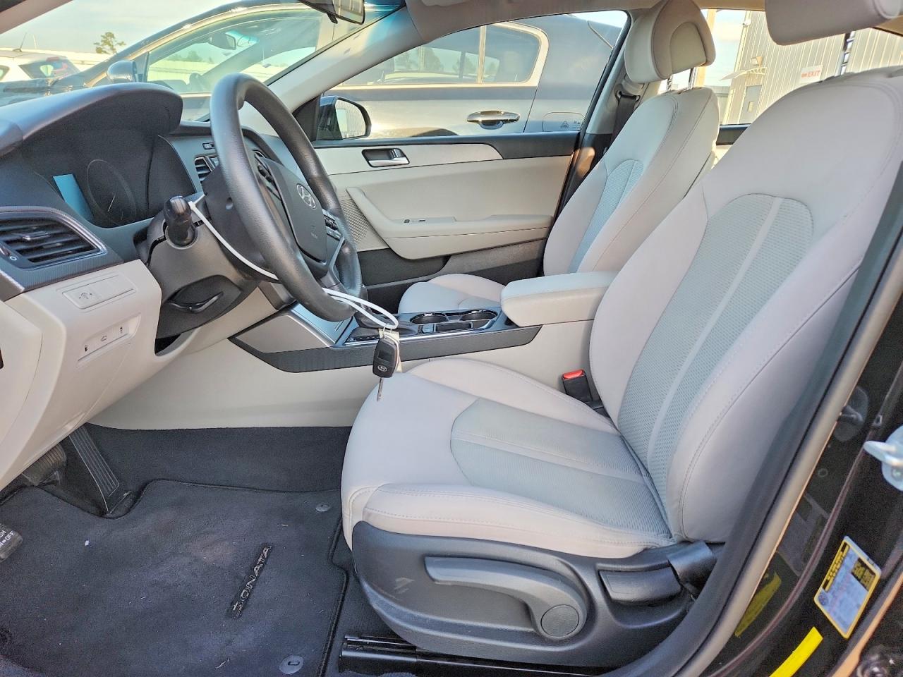 2015 HYUNDAI SONATA SE photo 7
