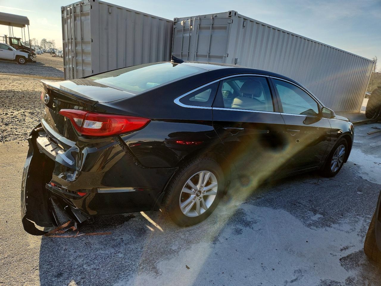 2015 HYUNDAI SONATA SE photo 3