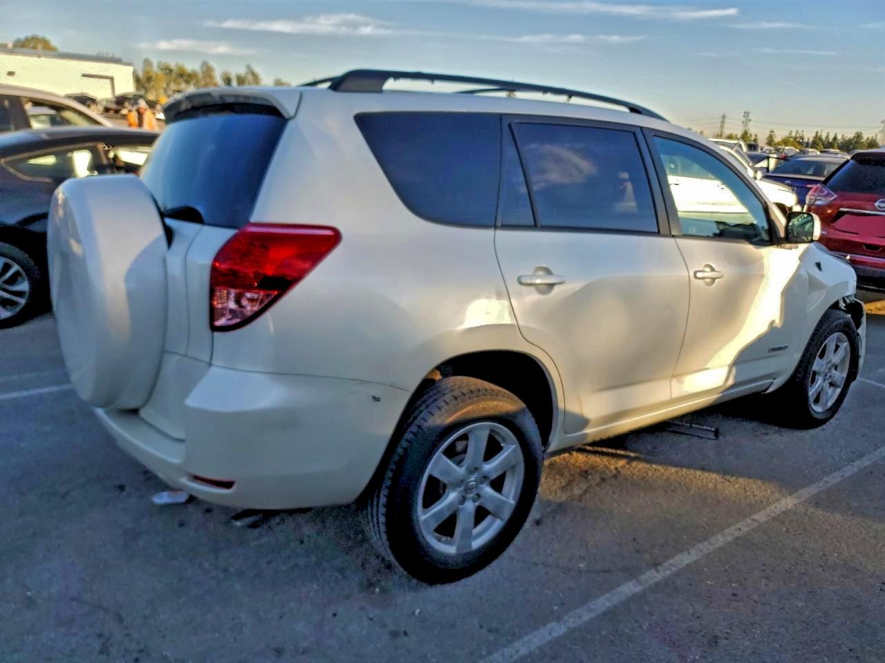 2008 TOYOTA RAV4 LIMITED photo 3