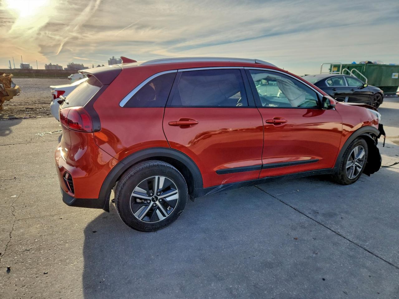 2022 KIA NIRO LX photo 3