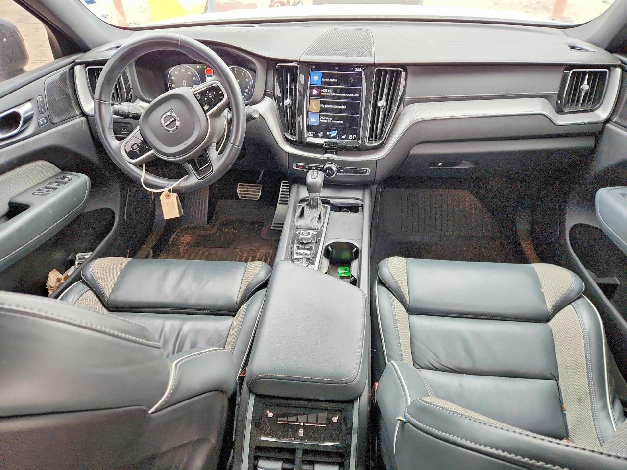 2021 VOLVO XC60 T5 R-DESIGN photo 8