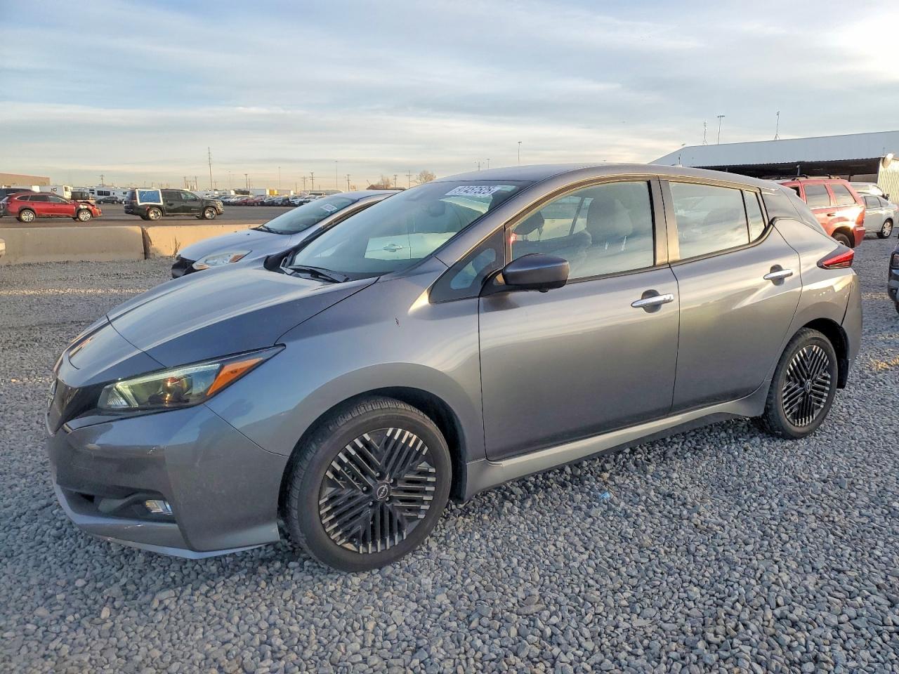 2024 NISSAN LEAF