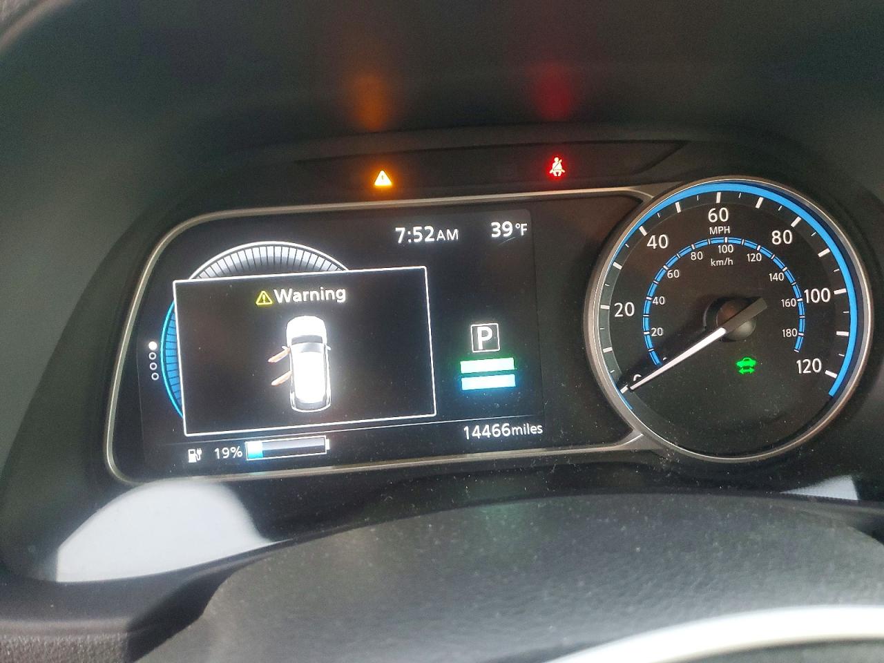2024 NISSAN LEAF SV PLUS photo 9