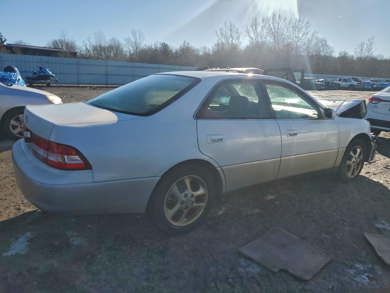 2001 LEXUS ES 300 photo 3