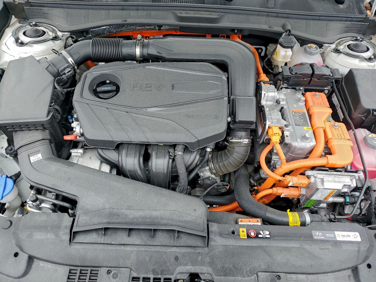 2025 HYUNDAI SONATA HYBRID photo 11