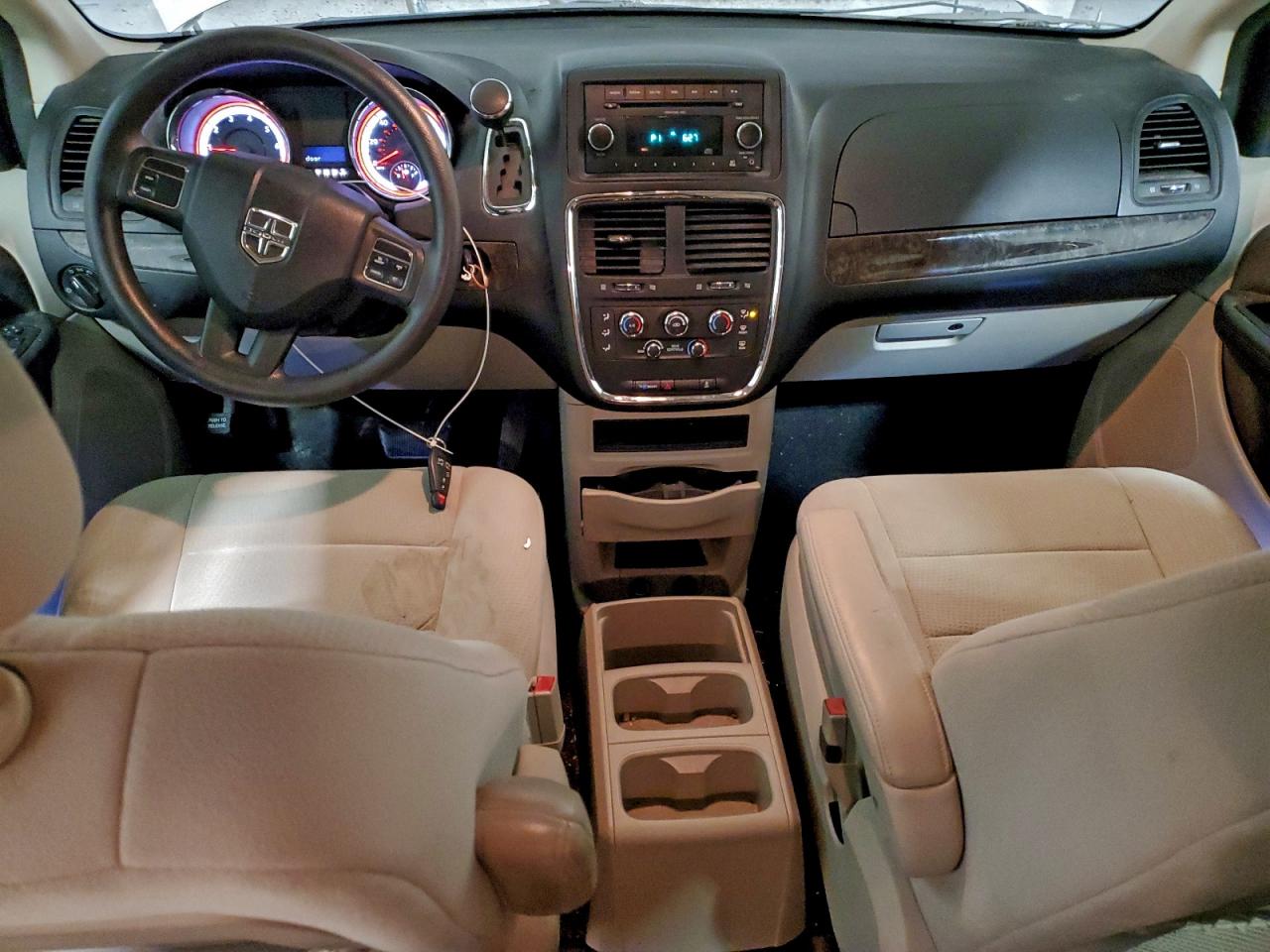 2011 DODGE GRAND CARAVAN MAINSTREET photo 8