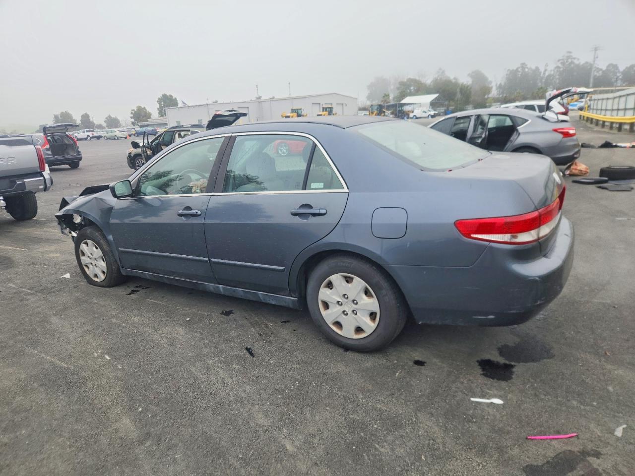 2004 HONDA ACCORD LX photo 2