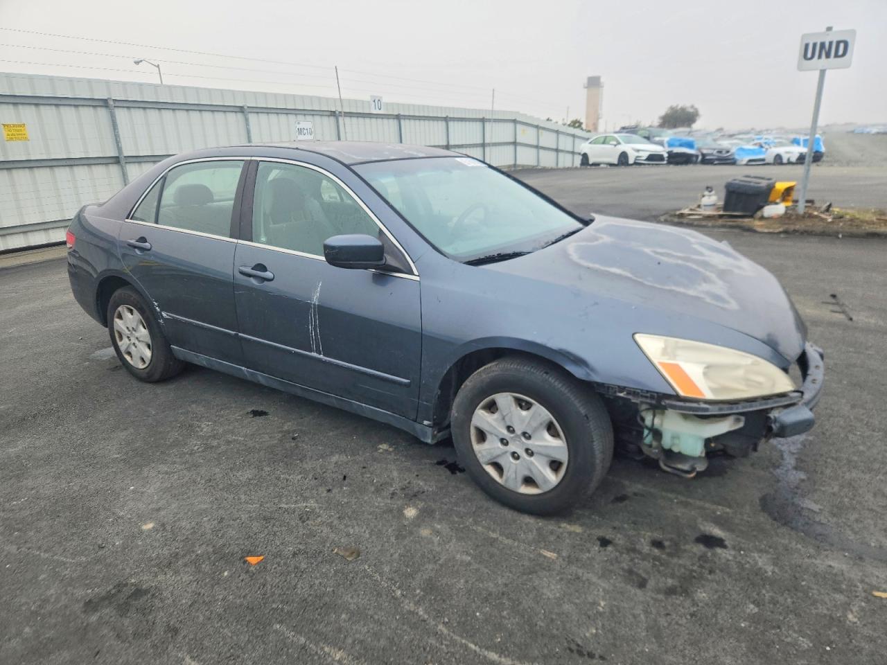 2004 HONDA ACCORD LX photo 4