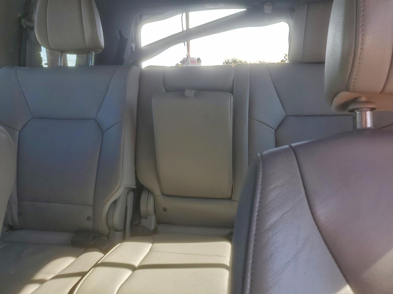 2012 HONDA PILOT EXL photo 10